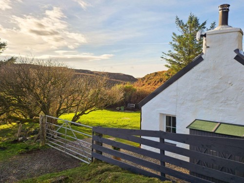 Holiday home - 2 persons -  - North Skye - IV56 8FG