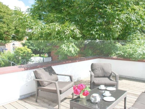 Holiday home - 4 persons -  - 25813 - Husum\/ Nordsee