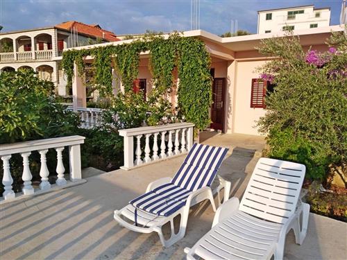 Holiday Home/Apartment - 5 persons -  - Prigradica - 20271 - Prigradica