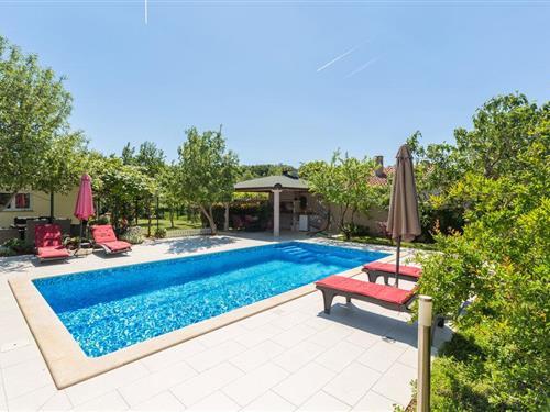 Holiday home - 6 persons -  - Vintijan - 52100 - Pula