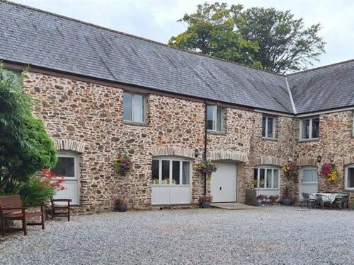 Holiday home - 8 persons -  - TQ7 2RE - Slapton