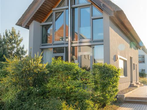 Holiday home - 6 persons -  - Graswarderweg 2 Haus - 23774 - Heiligenhafen