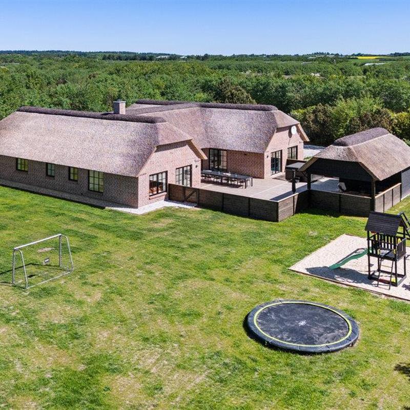 Sommerhus - 12 personer -  - Øvej - Vedersø Klit - 6990 - Ulfborg