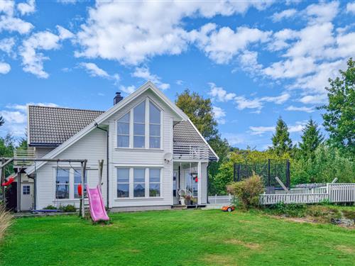 Holiday home - 10 persons -  - Sandvikveien - 4550 - Farsund