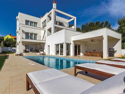 Holiday home - 10 persons -  - Pod Gruh - 52204 - Liznjan