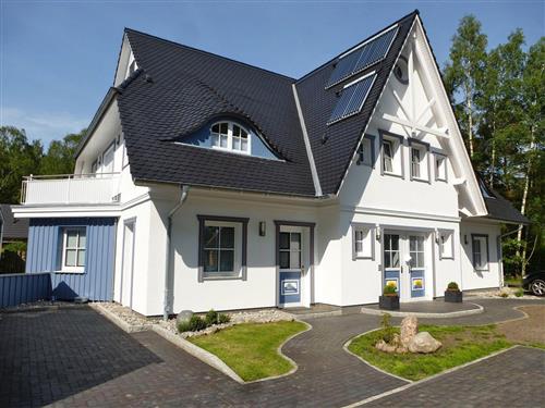 Holiday Home/Apartment - 4 persons -  - Wiesenstrasse - 18374 - Seeheilbad Zingst