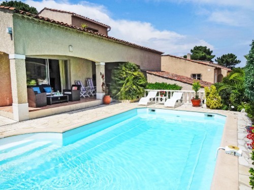 Holiday home - 6 persons -  - Gassin - 83580