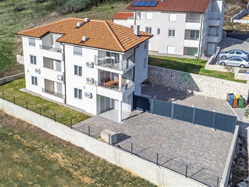 Holiday apartment - 5 persons -  - Pešcivica - 51523 - Baska
