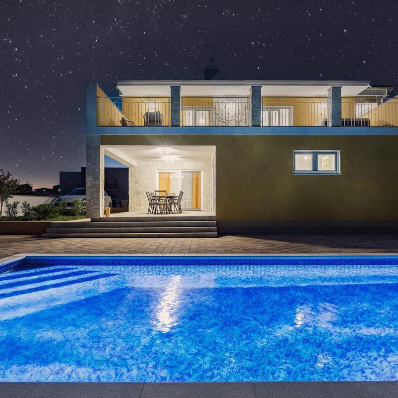 Villa - 10 personer -  - 52208 - Krnica