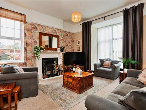 Holiday home - 6 persons -  - NE22 6BB - Netherton Colliery