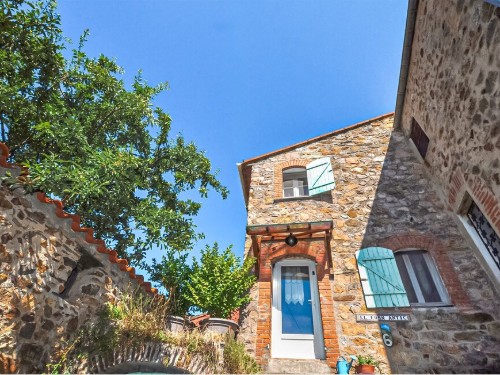 Holiday home - 8 persons -  - Rue de la Pierre Plate - 66400 - Oms