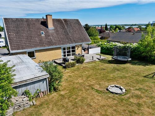 Sommerhus - 8 personer -  - Hjortsøgaardvej - 4771 - Kalvehave