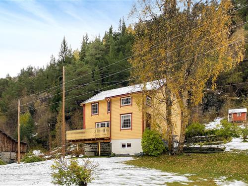 Feriehus - 9 personer -  - Romsdalsvegen - Rauma - 6330 - Verma