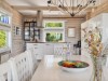 Image 9 - Kitchen