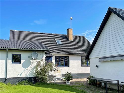 Sommerhus - 6 personer -  - Nexøvej - 3720 - Åkirkeby