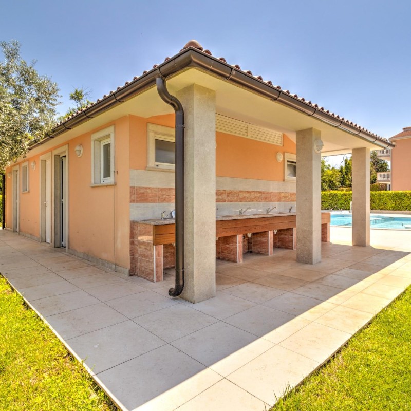 Mobilehome - 6 personer -  - 52100 - Banjole