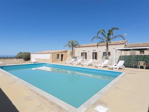 Feriehus - 13 personer -  - Contrada Piano Spinazza sn - 97017 - Santa Croce Camerina