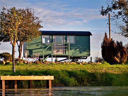 Holiday home - 2 persons -  - Pwllheli - LL53 6rr