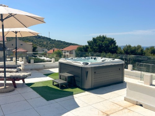 Holiday home - 8 persons -  - Bilo lokvice - Primosten-Bilo - 22202 - Primosten