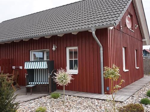 Holiday Home/Apartment - 4 persons -  - Bernsteinring - 23968 - Zierow