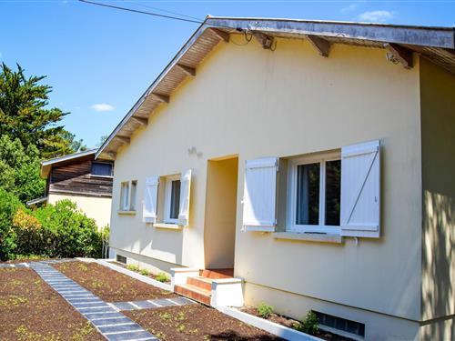 Holiday home - 8 persons -  - 33680 - Lacanau