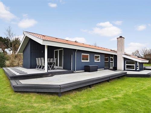Sommerhus - 10 personer -  - Pøt Strandby - Pøt Strandby - 7130 - Juelsminde