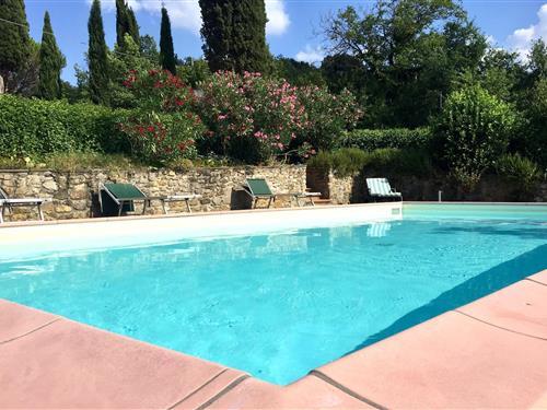 Holiday home - 4 persons -  - 52035 - Arezzo