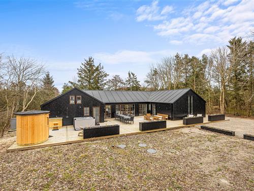 Sommerhus - 14 personer -  - Bjergbovej - 6857 - Blåvand