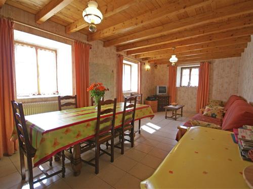 Holiday Home/Apartment - 7 persons -  - 70310 - Esmoulières