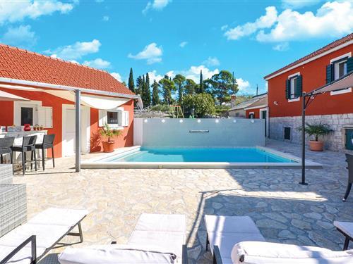 Holiday home - 8 persons -  - Maravici - Ciovo-Zedno - 21220 - Zedno