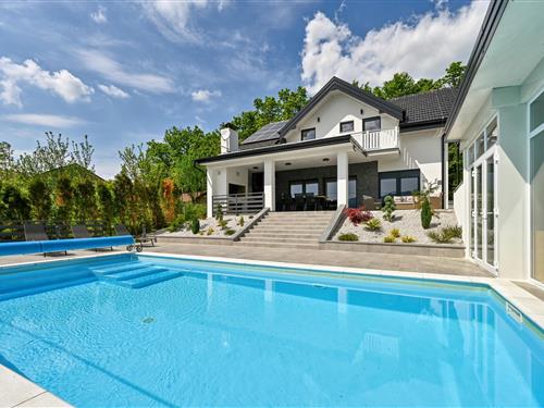 Sommerhus - 12 personer -  - Sljemenski put - 49244 - Stubicke Toplice