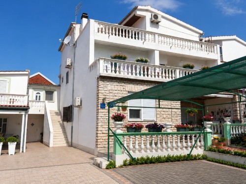 Holiday apartment - 2 persons -  - Ulica Podvornice - Vodice - Tribunj - 22212 - Tribunj
