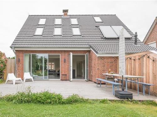 Holiday home - 4 persons -  - 25832 - Tönning