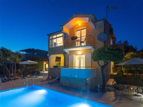 Holiday home - 8 persons -  - Krci - 21222 - Sevid