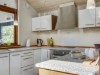Image 11 - Kitchen