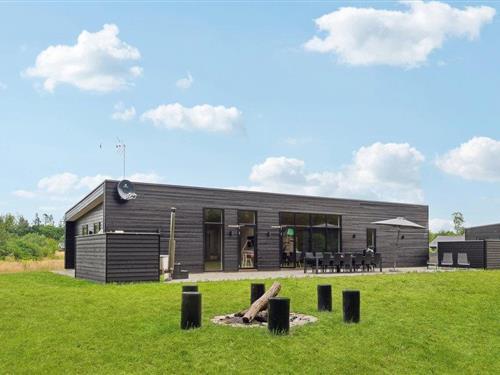 Sommerhus - 12 personer -  - Skovsøen - Fjellerup - 8585 - Glesborg