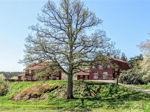 Semesterhus/Semesterlägenhet - 8 personer -  - Narebo gård - Narebo Gård - 610 40 - Gusum