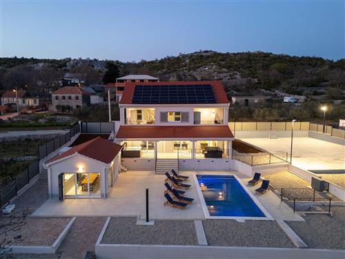 Holiday home - 8 persons -  - Prgomet - 21201