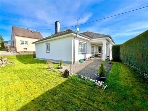 Holiday home - 8 persons -  - Auf Schmitzpesch - 54570 - Niederstadtfeld