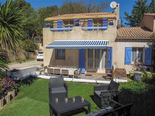 Holiday home - 8 persons -  - Six Fours - 83140