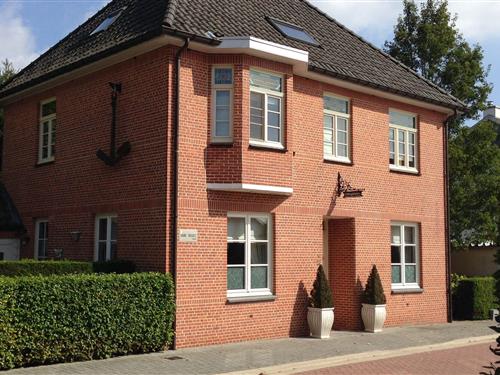 Holiday Home/Apartment - 8 persons -  - 3910 - Neerpelt