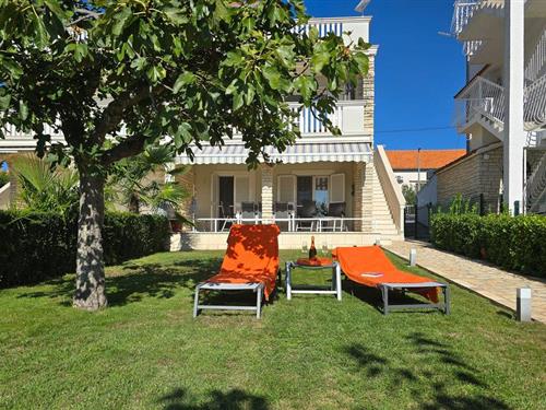 Holiday apartment - 4 persons -  - Zadarska ulica - 23210 - Biograd