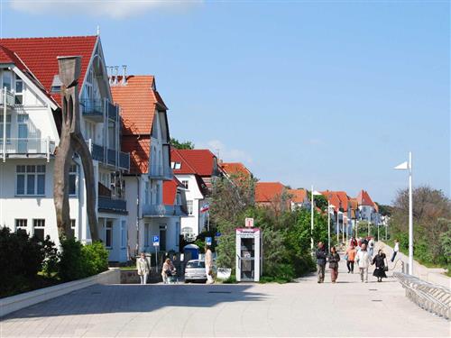 Holiday Home/Apartment - 4 persons -  - Strandblick, Terrasse, Direkt an der Promenade - 18119 - Rostock / Warnemünde