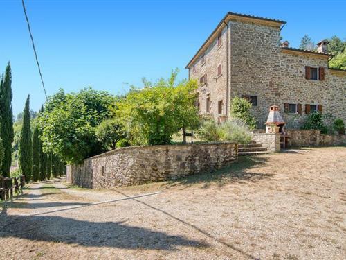 Sommerhus - 8 personer -  - Loc. il Mulino - Talla - 52010 - Talla Ar