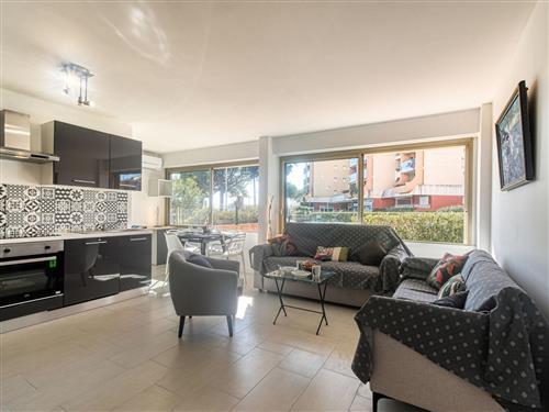 Holiday apartment - 4 persons -  - Fréjus - 83600