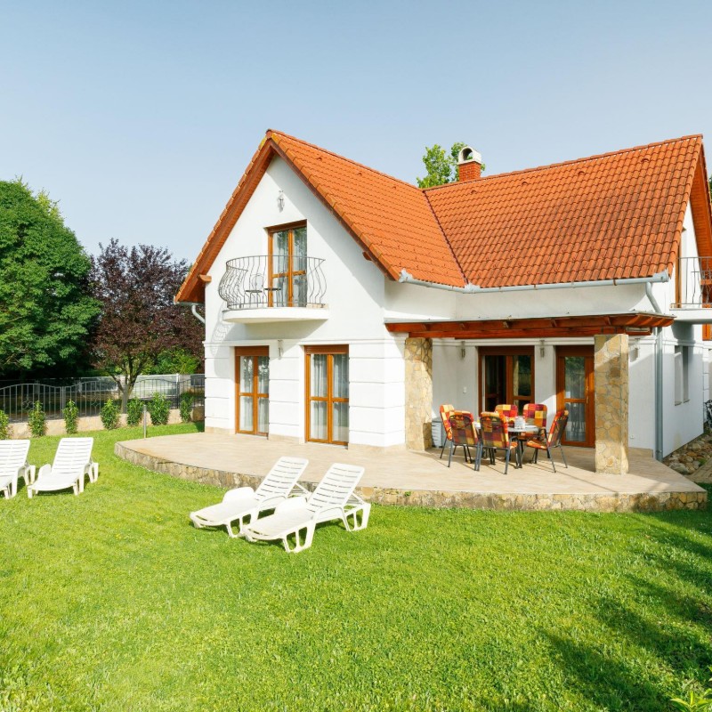 Sommerhus - 10 personer -  - 8637 - Balatonoszod