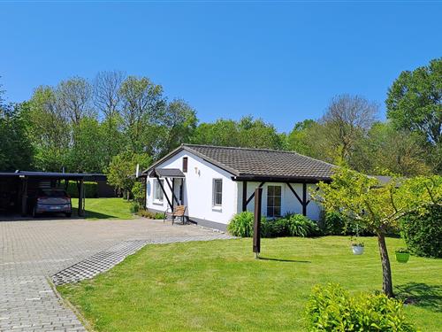 Ferienhaus - 3 Personen -  - Straße des Friedens - 18556 - Altenkirchen