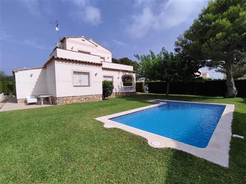 Holiday home - 8 persons -  - carrer Lleida 829 esquin - 43860 - Ametlla De Mar