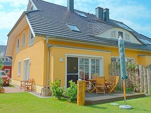 Holiday Home/Apartment - 6 persons -  - Birkmaase 8 b - 18374 - Zingst