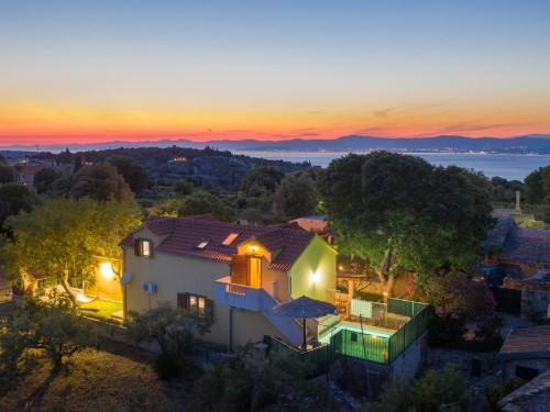 Holiday home - 12 persons -  - Put Stjepana Puliselica - Brac-Skrip - 21410 - Skrip